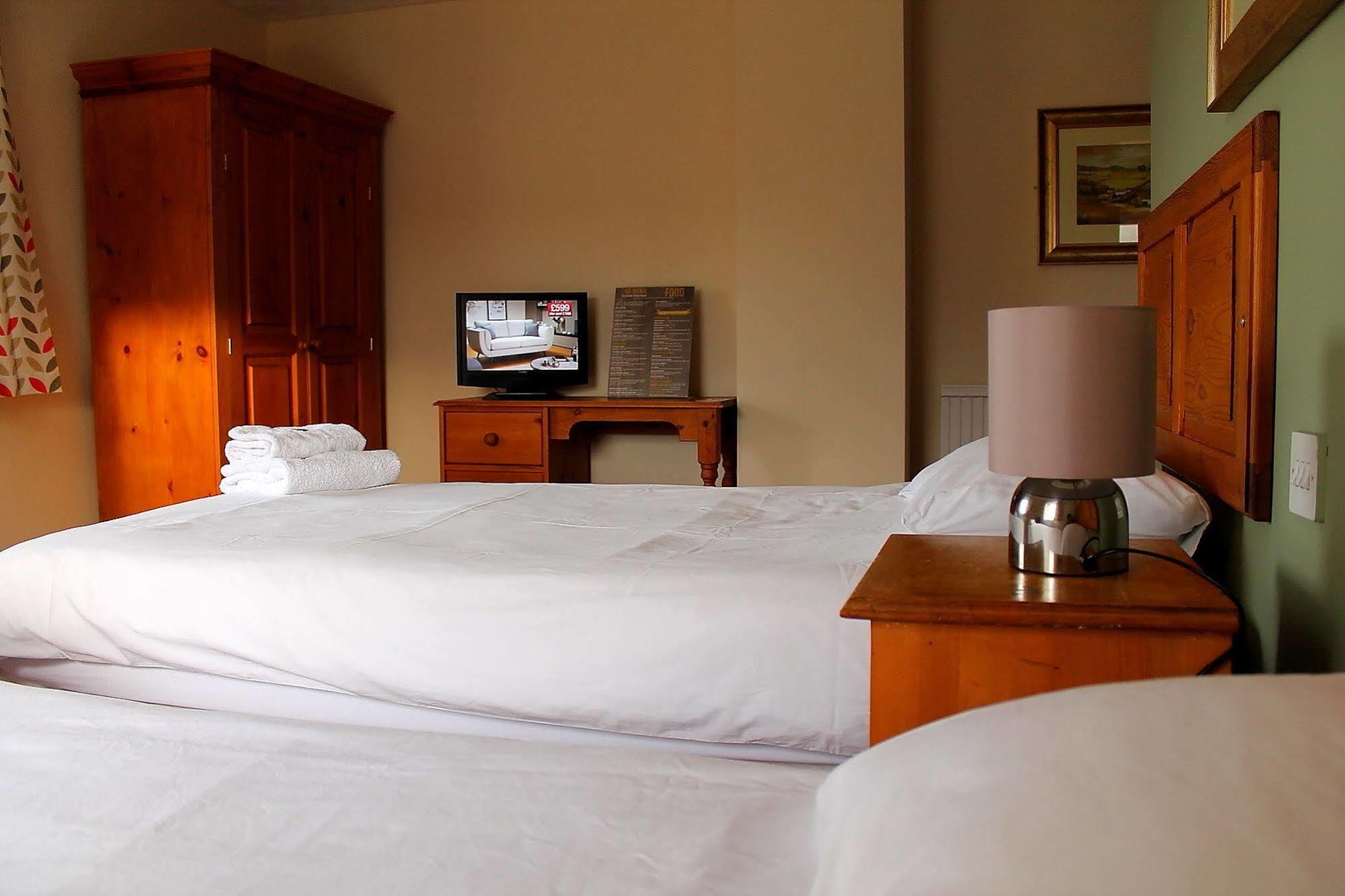 The Menai Hotel And Bar Bangor Kültér fotó