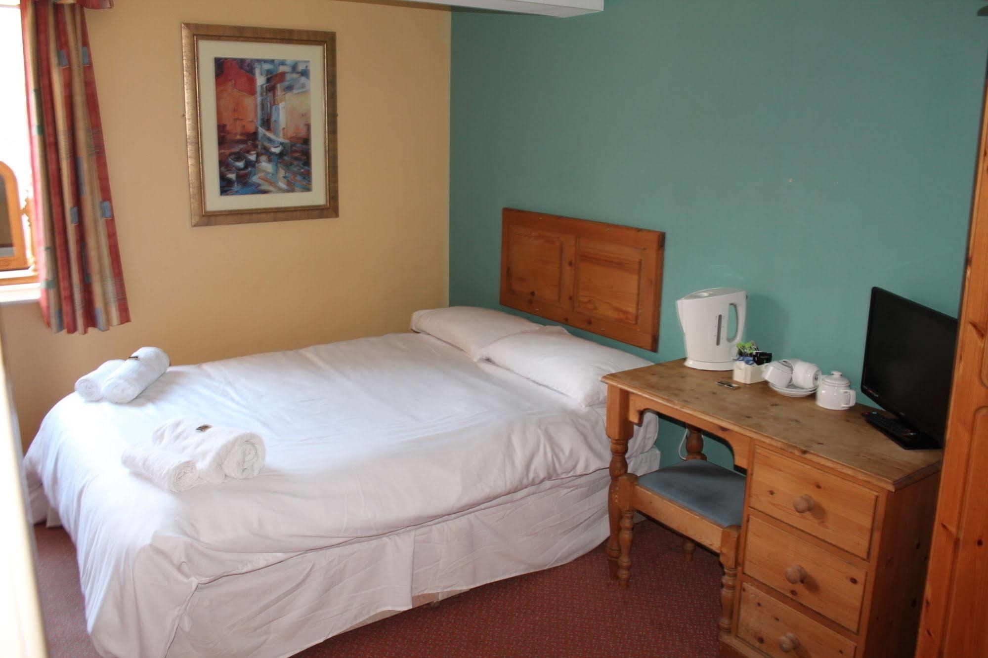 The Menai Hotel And Bar Bangor Kültér fotó