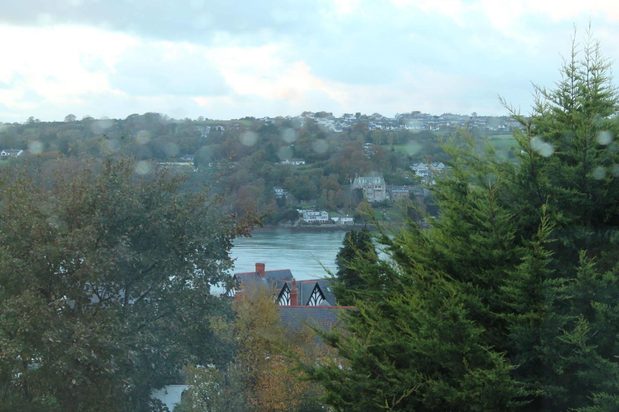 The Menai Hotel And Bar Bangor Kültér fotó